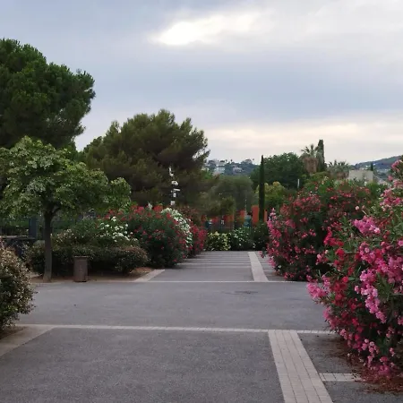 Eden - 300m De La Mer , Parking Privatif Inclus Apartamento *